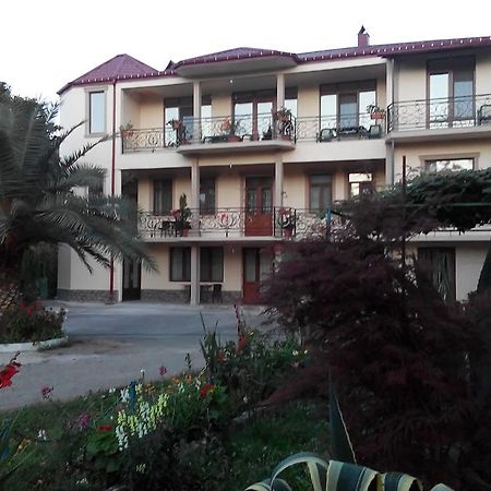 Guest House Vitali Gonio Εξωτερικό φωτογραφία